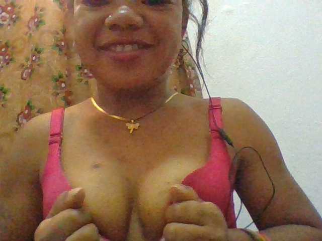 Elyah1a live cam on BongaCams