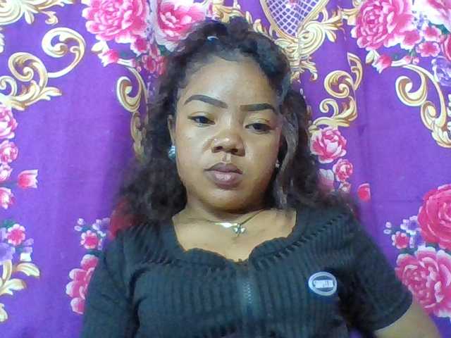 Elyah1a live cam on BongaCams