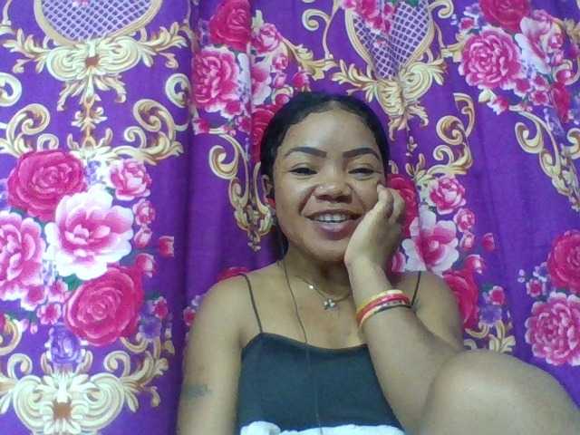 Elyah1a live cam on BongaCams
