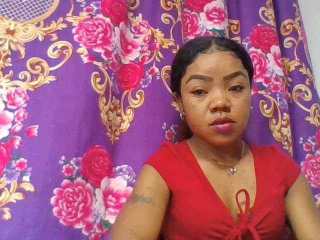 Elyah1a live cam on BongaCams