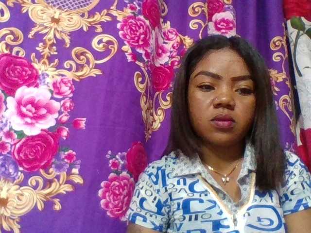 Elyah1a live cam on BongaCams