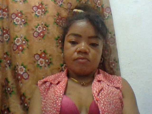 Elyah1a live cam on BongaCams