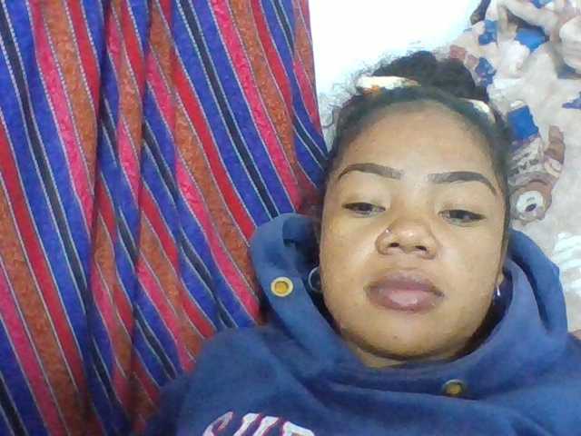 Elyah1a live cam on BongaCams