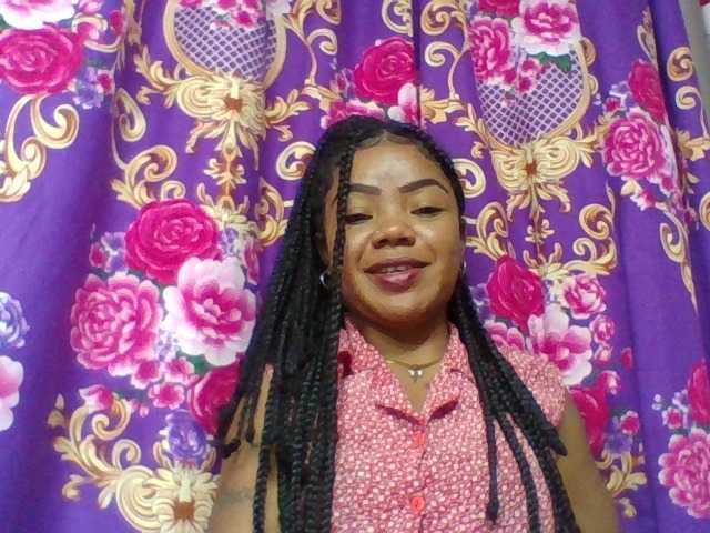 Elyah1a live cam on BongaCams