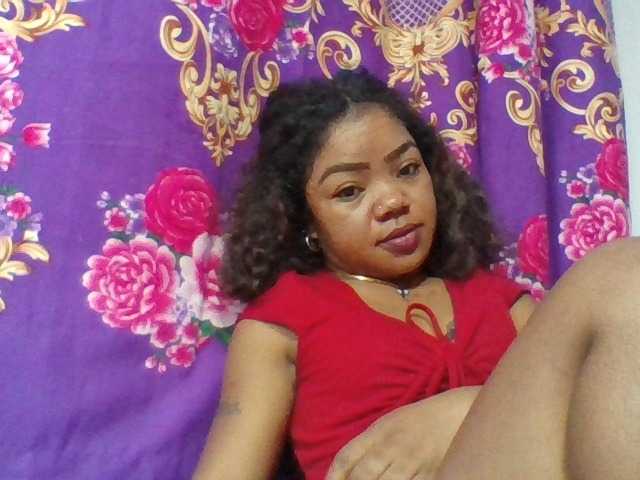 Elyah1a live cam on BongaCams