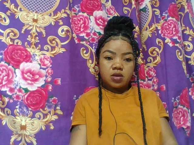 Elyah1a live cam on BongaCams