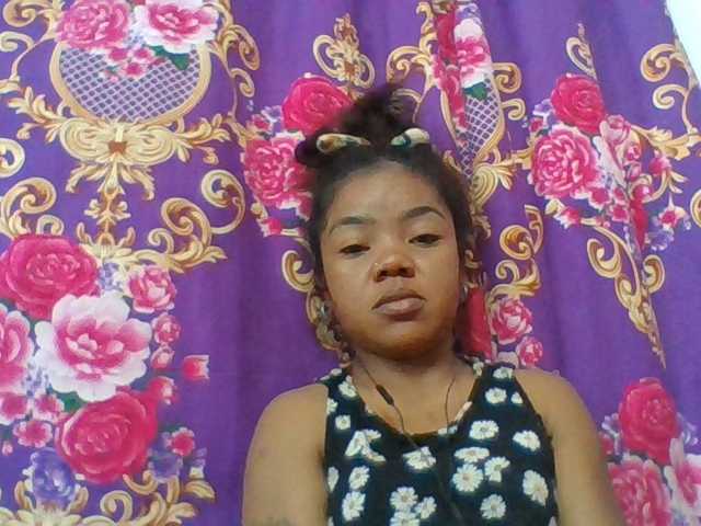 Elyah1a live cam on BongaCams