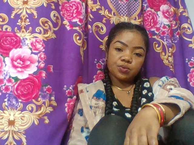 Elyah1a live cam on BongaCams