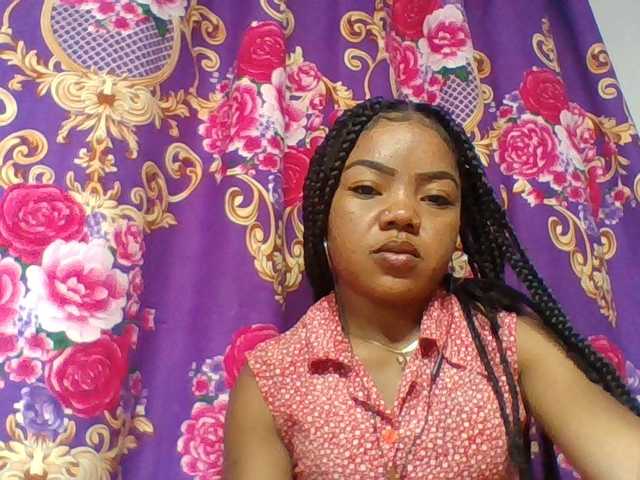 Elyah1a live cam on BongaCams