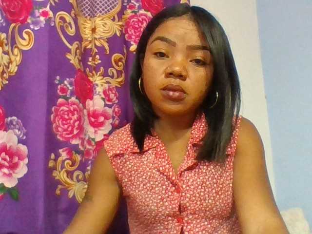 Elyah1a live cam on BongaCams