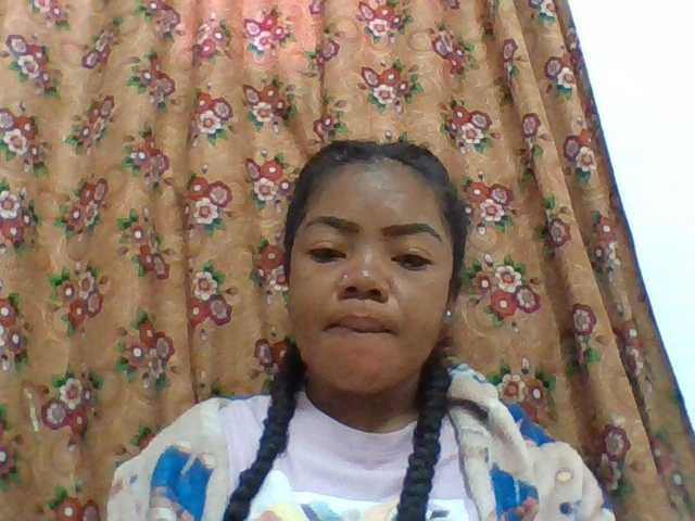 Elyah1a live cam on BongaCams