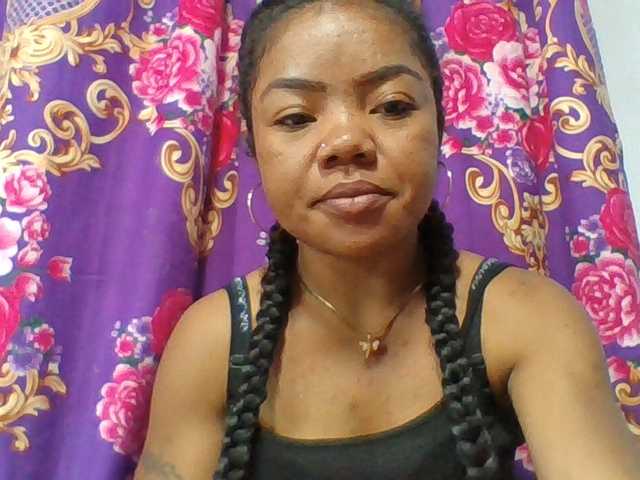 Elyah1a live cam on BongaCams