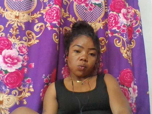 Elyah1a live cam on BongaCams