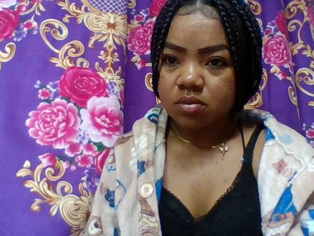 Elyah1a live cam on BongaCams