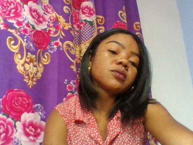 Elyah1a live cam on BongaCams