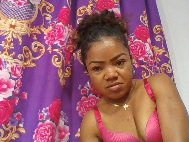 Elyah1a live cam on BongaCams