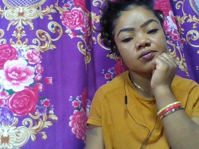 Elyah1a live cam on BongaCams