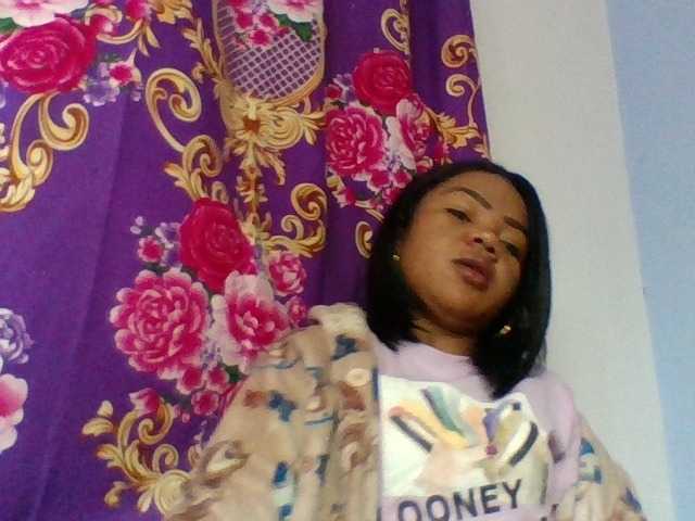Elyah1a live cam on BongaCams