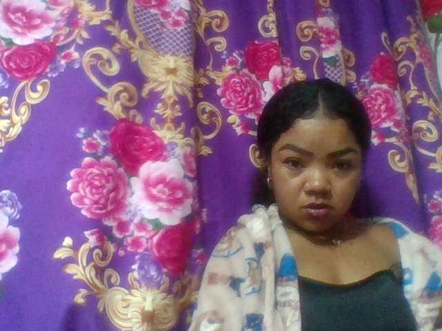 Elyah1a live cam on BongaCams