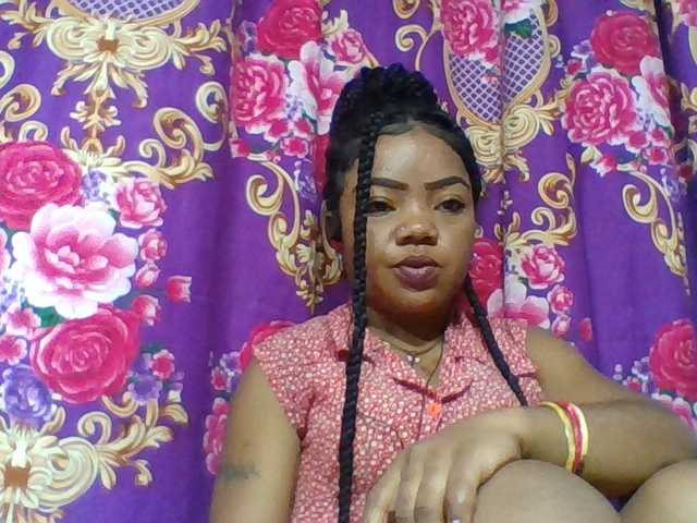 Elyah1a live cam on BongaCams