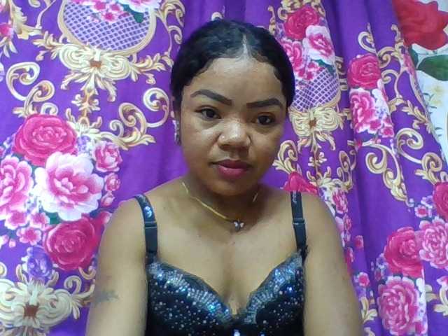 Elyah1a live cam on BongaCams