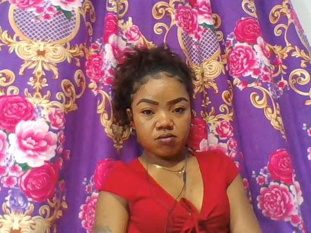 Elyah1a live cam on BongaCams