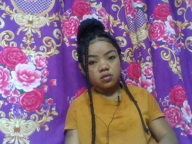 Elyah1a live cam on BongaCams