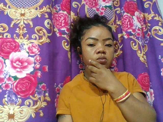 Elyah1a live cam on BongaCams