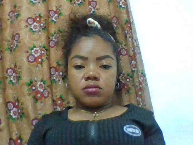 Elyah1a webcam bongacams model stream image