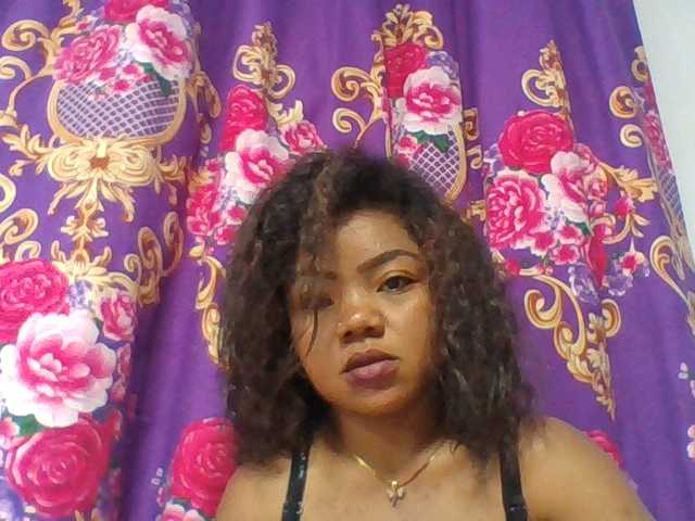 Elyah1a live cam on BongaCams