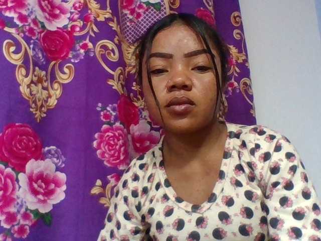 Elyah1a live cam on BongaCams
