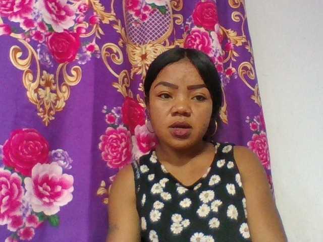Elyah1a live cam on BongaCams