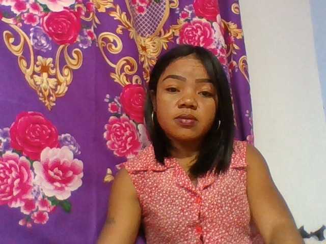 Elyah1a live cam on BongaCams