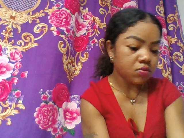 Elyah1a live cam on BongaCams