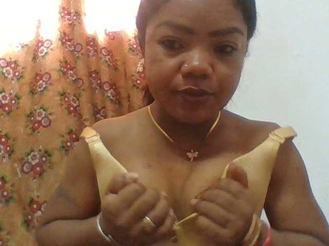 Elyah1a live cam on BongaCams
