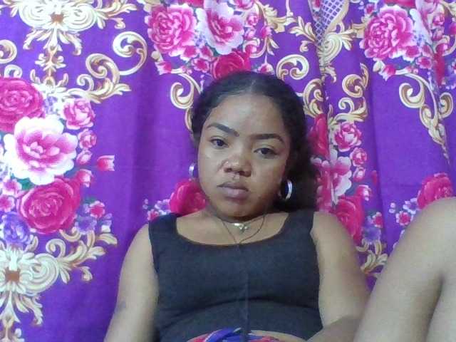 Elyah1a live cam on BongaCams