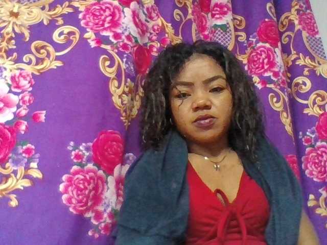 Elyah1a live cam on BongaCams