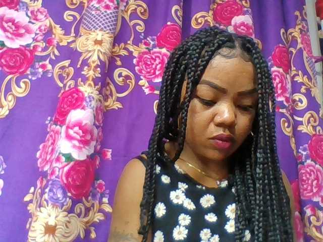 Elyah1a live cam on BongaCams