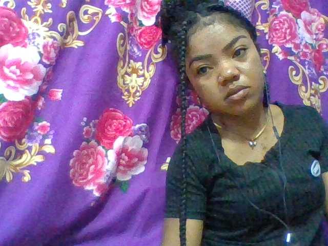 Elyah1a live cam on BongaCams