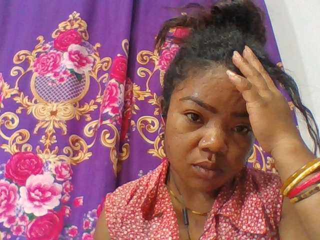 Elyah1a live cam on BongaCams