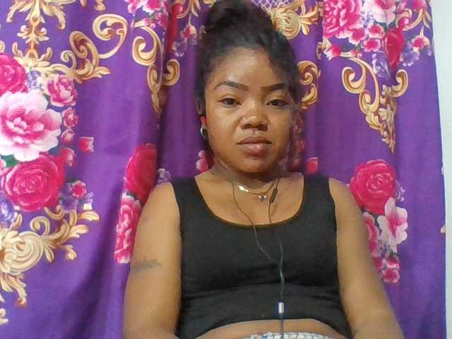 Elyah1a live cam on BongaCams