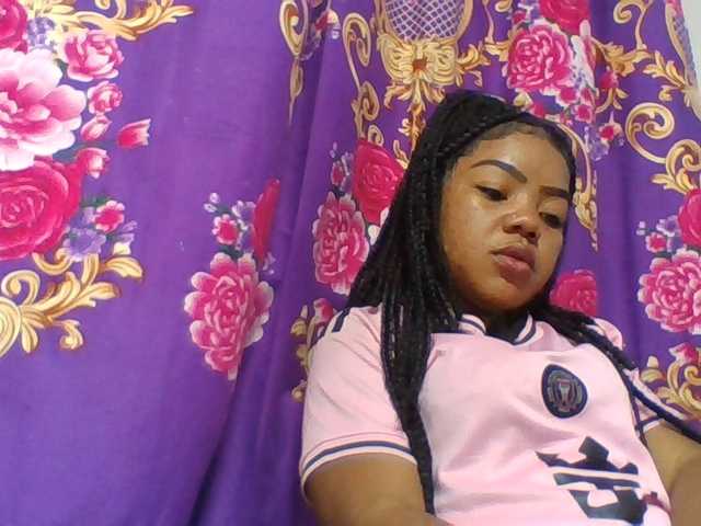 Elyah1a live cam on BongaCams