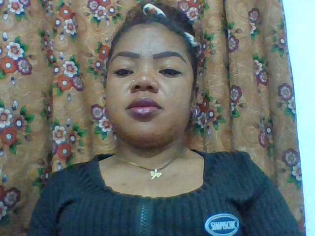 Elyah1a live cam on BongaCams