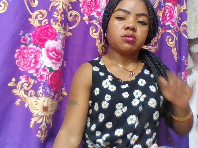 Elyah1a live cam on BongaCams