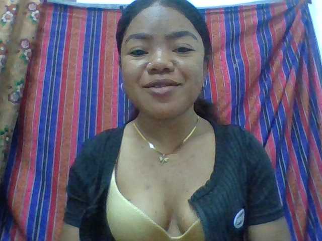 Elyah1a live cam on BongaCams