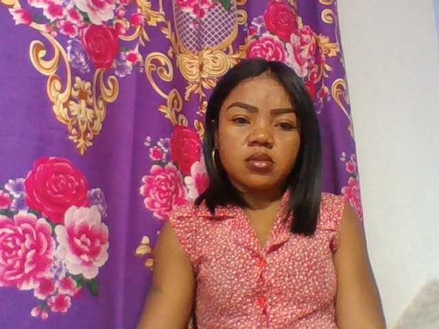 Elyah1a live cam on BongaCams