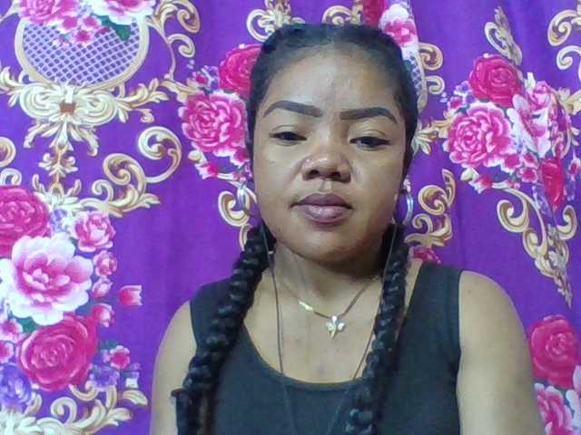 Elyah1a live cam on BongaCams