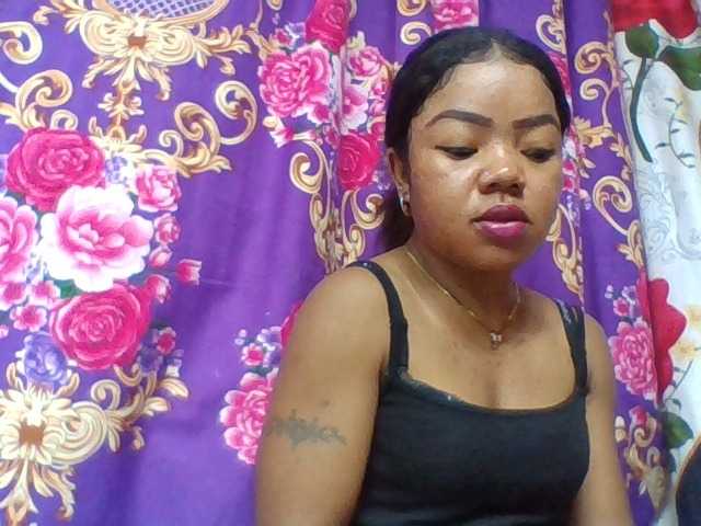 Elyah1a live cam on BongaCams
