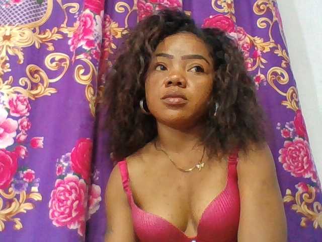 Elyah1a live cam on BongaCams
