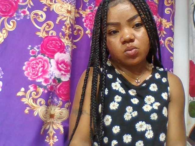 Elyah1a live cam on BongaCams